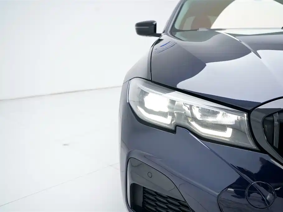 BMW 3 Series 2022 — фото 17