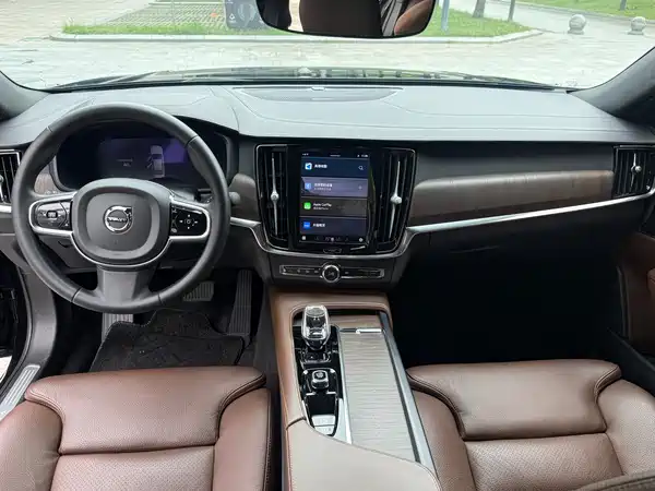 Volvo S90 2022