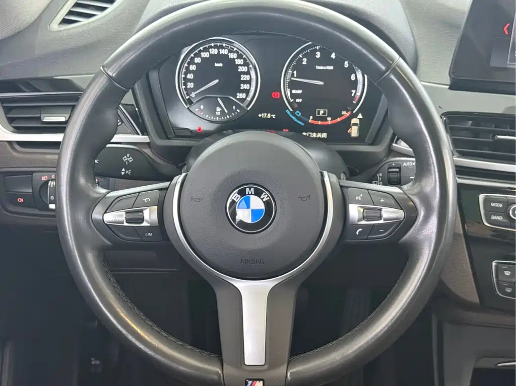 BMW X1 2022 — фото 8