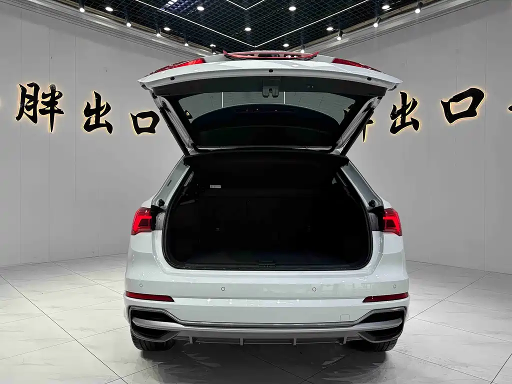 Audi Q3 2022 — фото 17