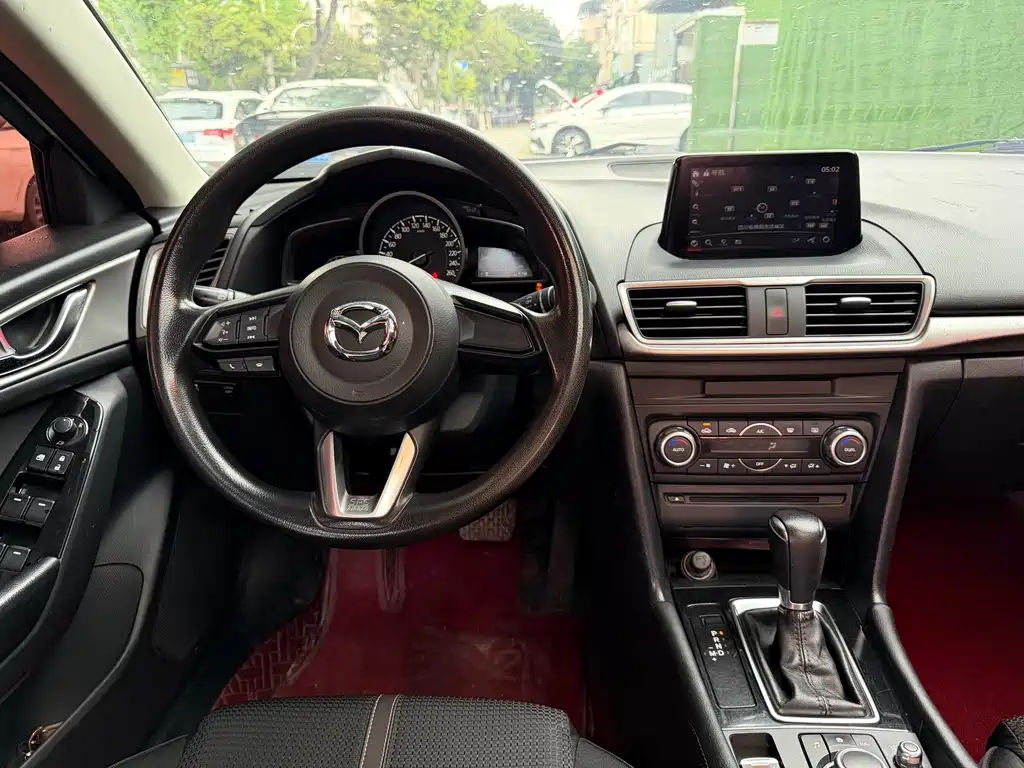 Mazda 3 Axela 2017 — фото 9