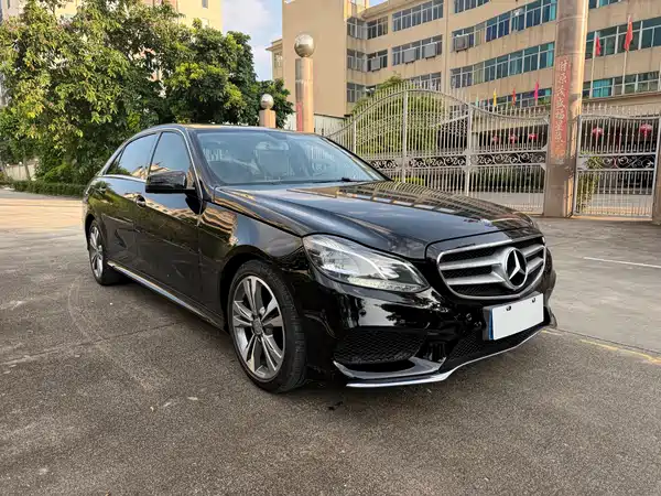 Mercedes-Benz E-Class 2015