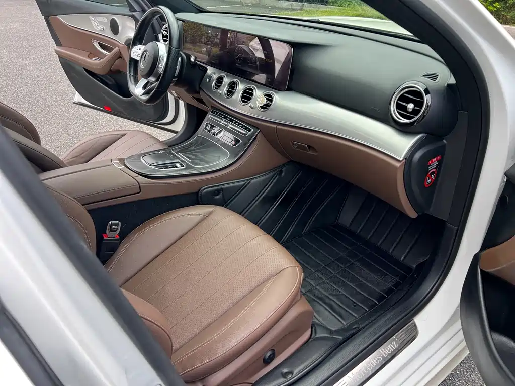 Mercedes-Benz E-Class 2021 — фото 10