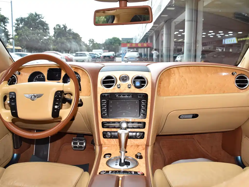 Bentley Flying Spur 2008 — фото 13