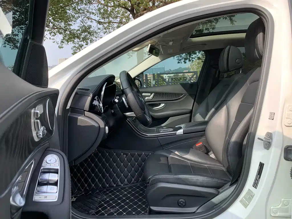 Mercedes-Benz C-Class 2020 — фото 14