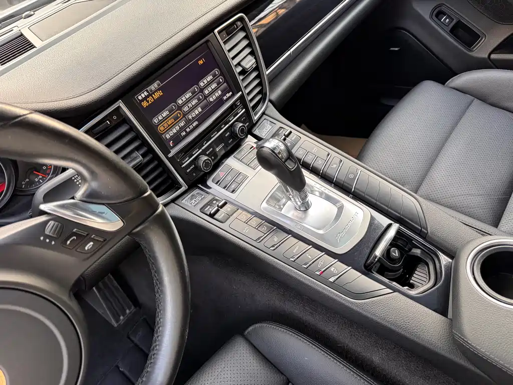 Porsche Panamera 2015 — фото 13