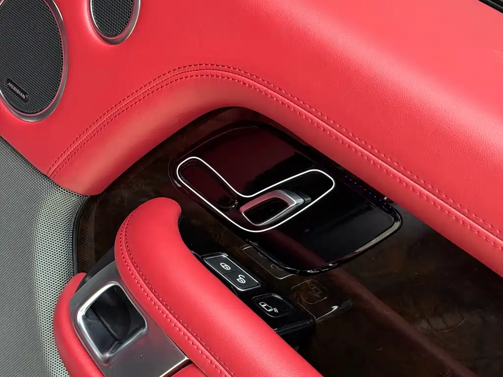 Land Rover Range Rover 2022 — фото 17