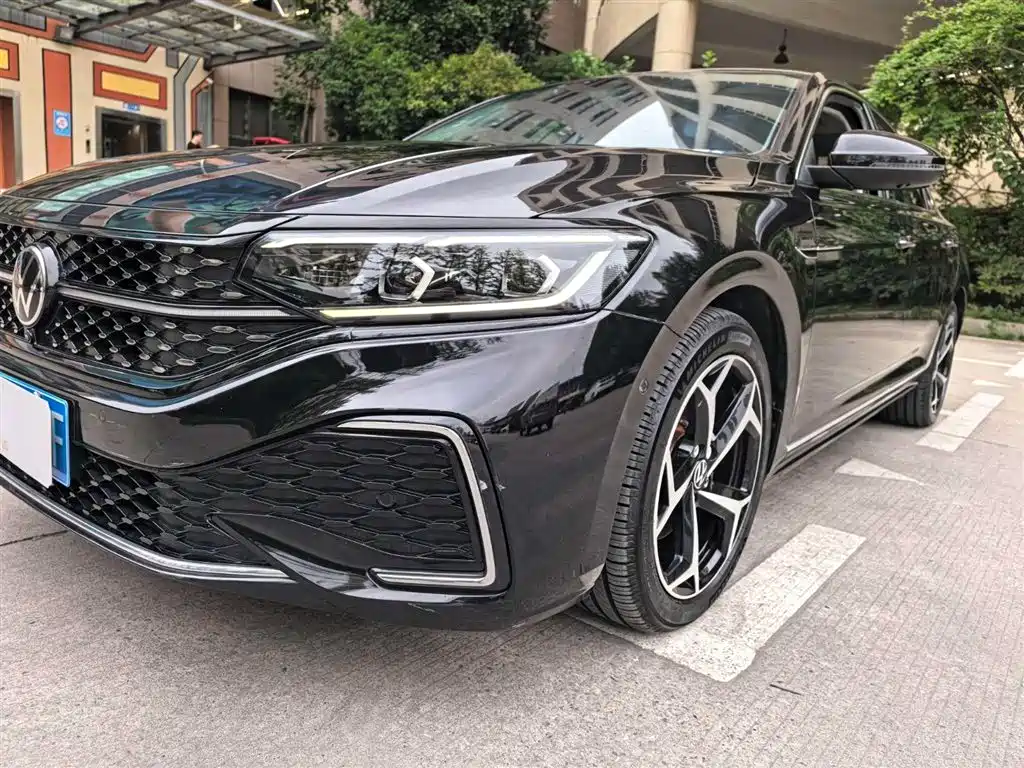 Volkswagen Passat 2022