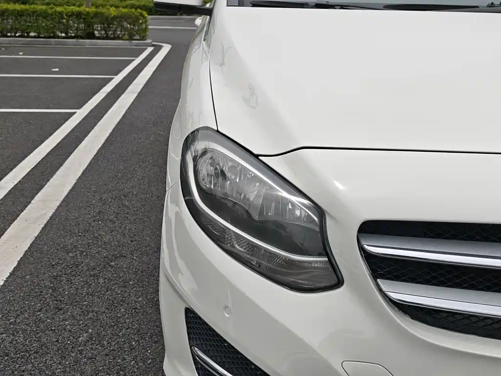 Mercedes-Benz B-Class 2017 — фото 16