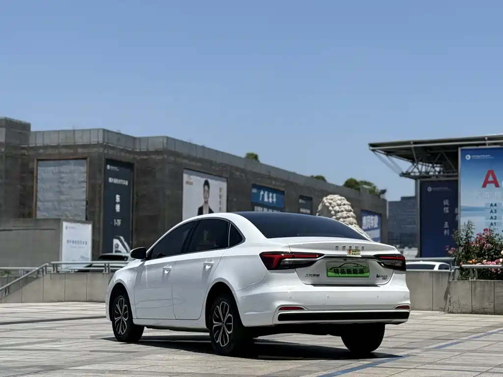 Roewe i6 MAX 2022 — фото 4