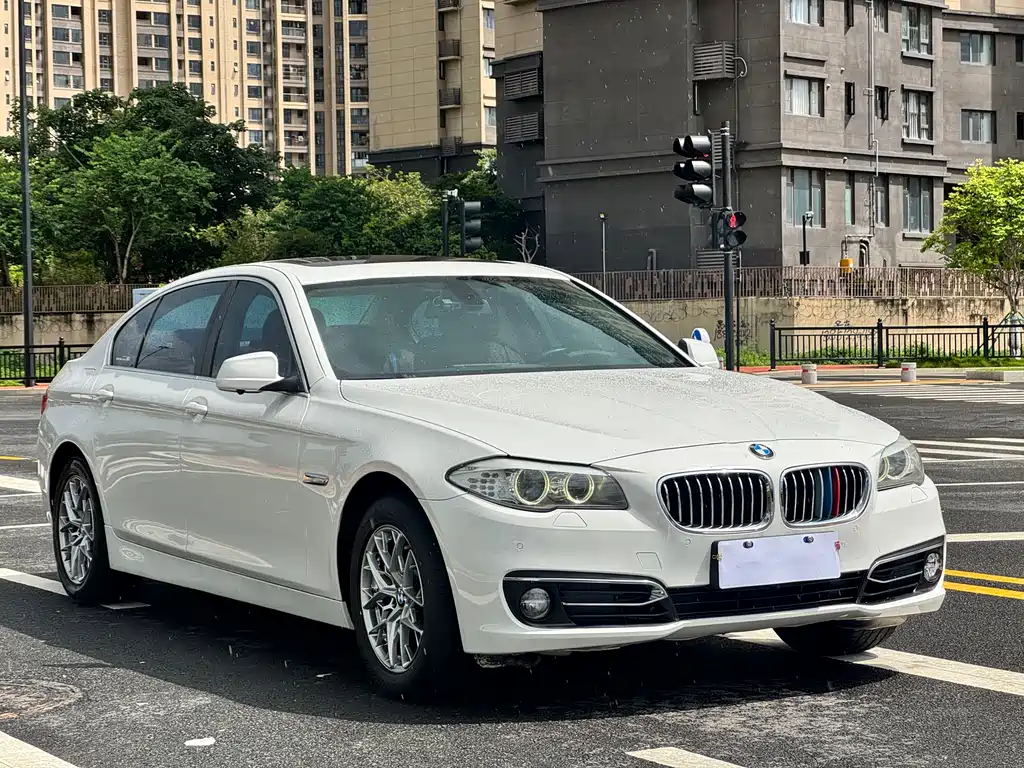BMW 5 Series 2012