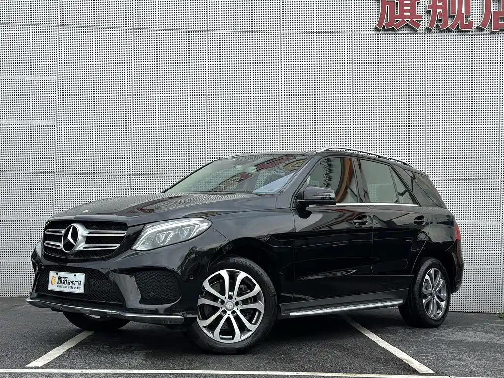 Mercedes-Benz GLE 2018 — фото 45