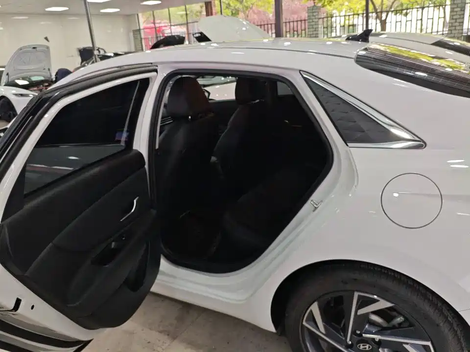 Hyundai Elantra 2024
