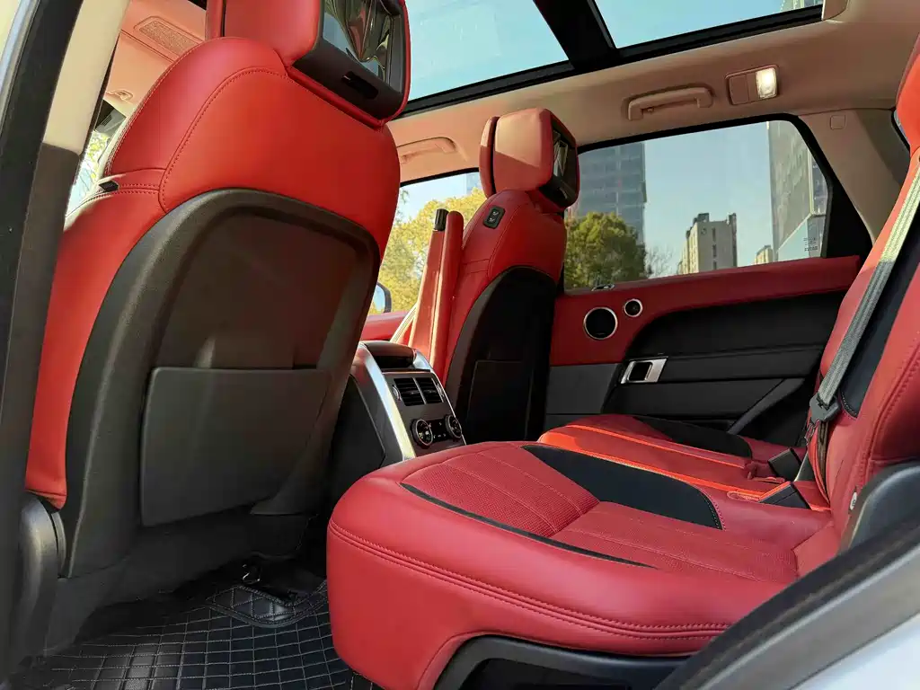 Land Rover Sport 2020 — фото 12