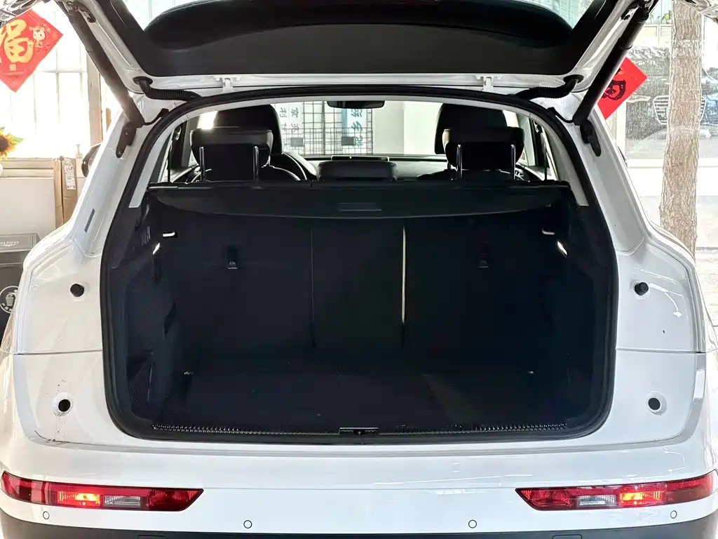 Audi Q5L 2020 — фото 10
