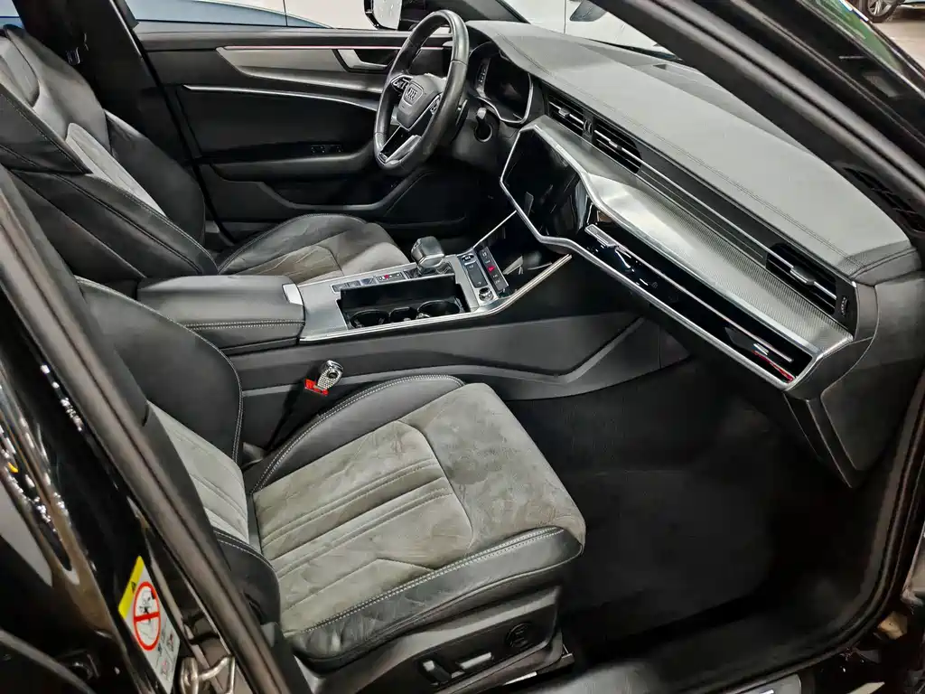 Audi A6L 2021