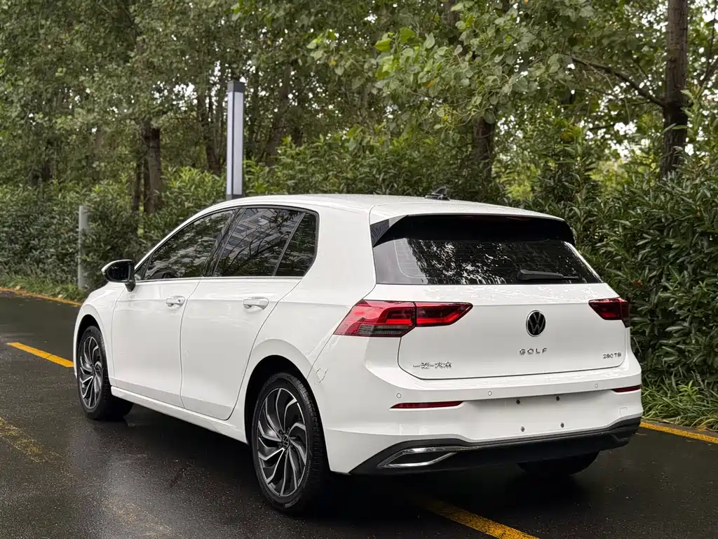 Volkswagen Golf 2022