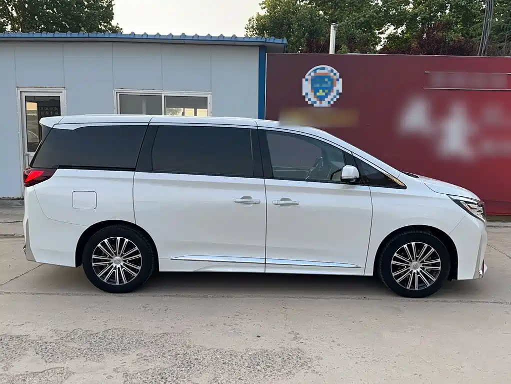 GAC Motor Trumpchi M8 2023 — фото 14