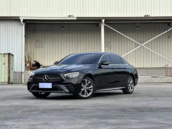 Mercedes-Benz E-Class 2022