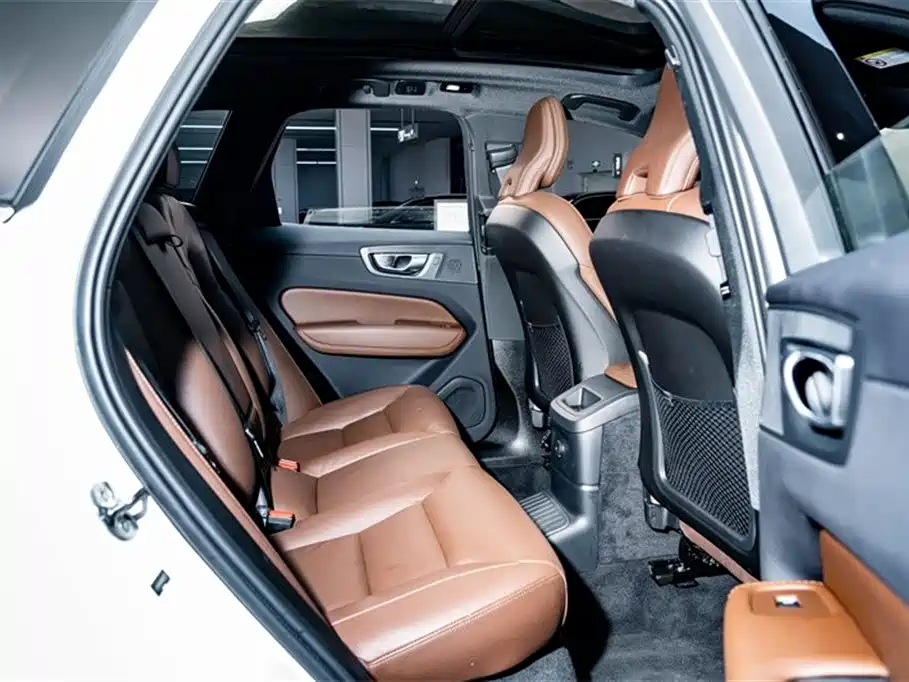 Volvo XC60 PHEV 2024 — фото 22