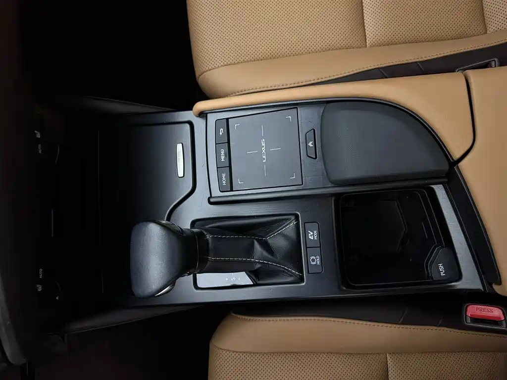 Lexus ES 2021 — фото 14