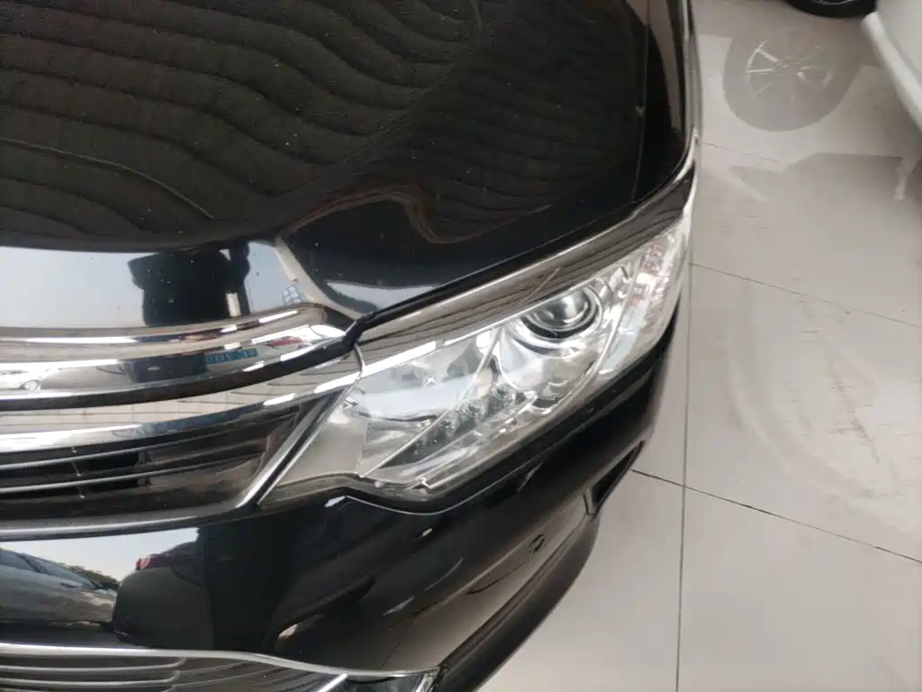 Toyota Camry 2017 — фото 18