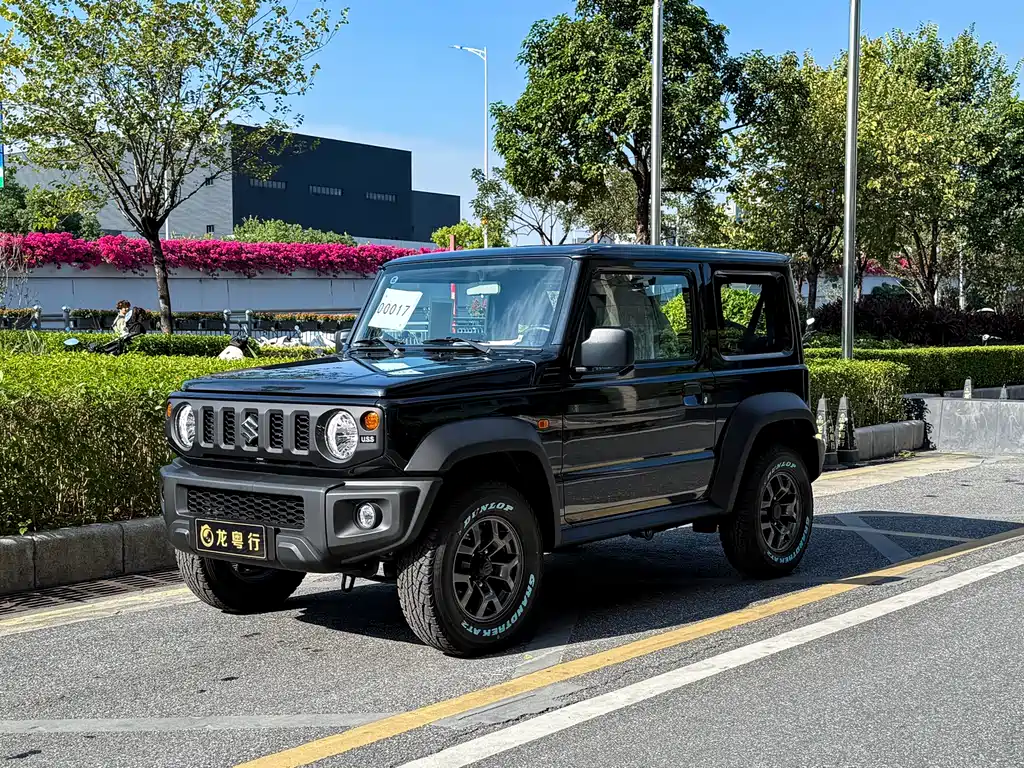 Suzuki Jimny — фото 1