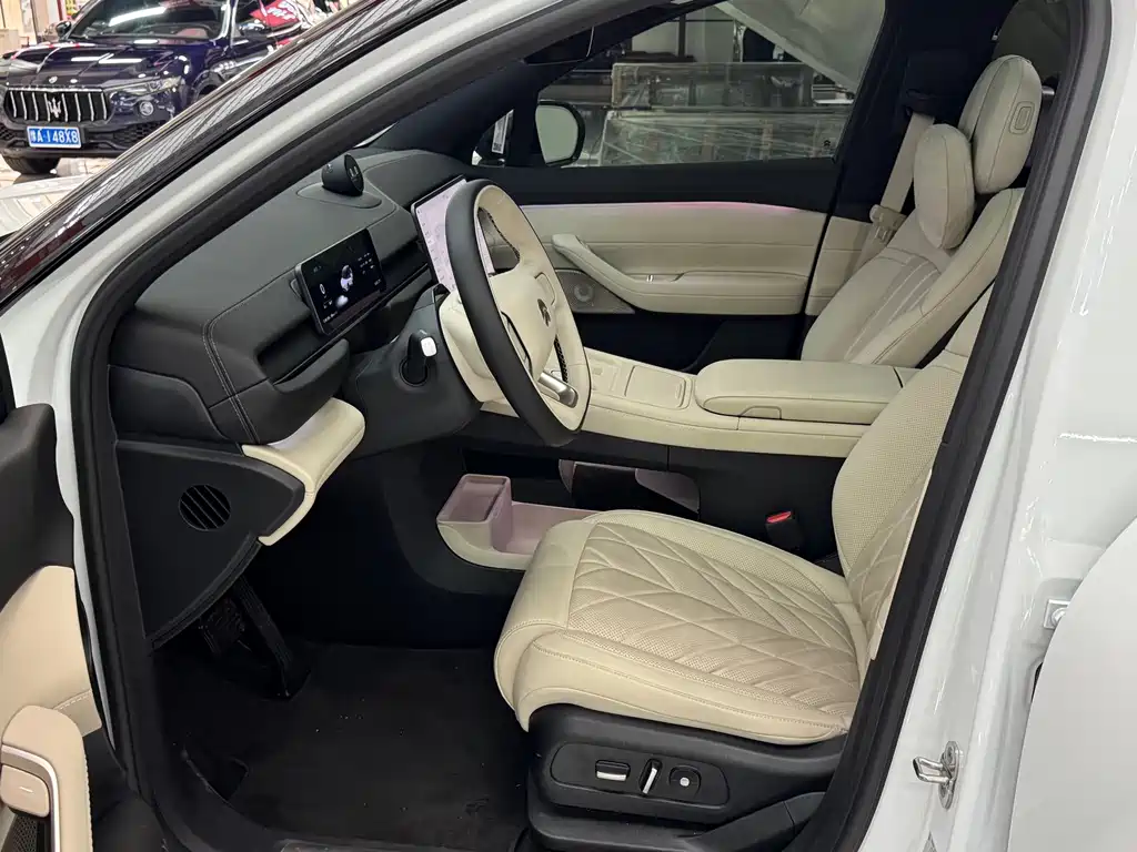 NIO ES6 2025