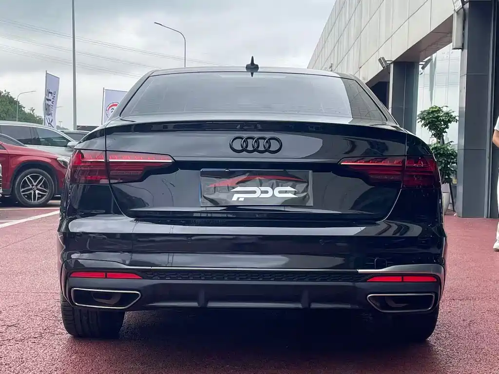 Audi A4L 2021 — фото 13