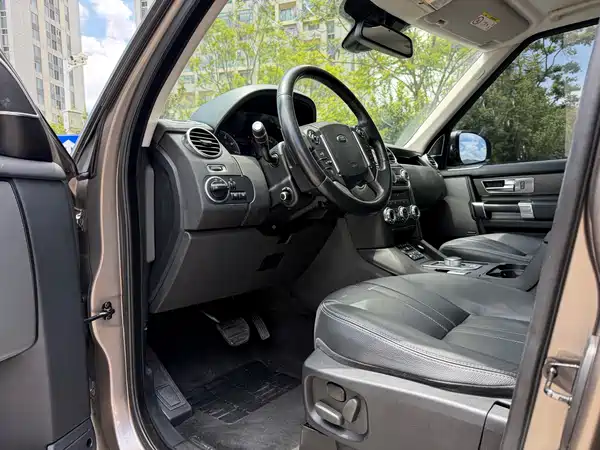 Land Rover Discovery 2016
