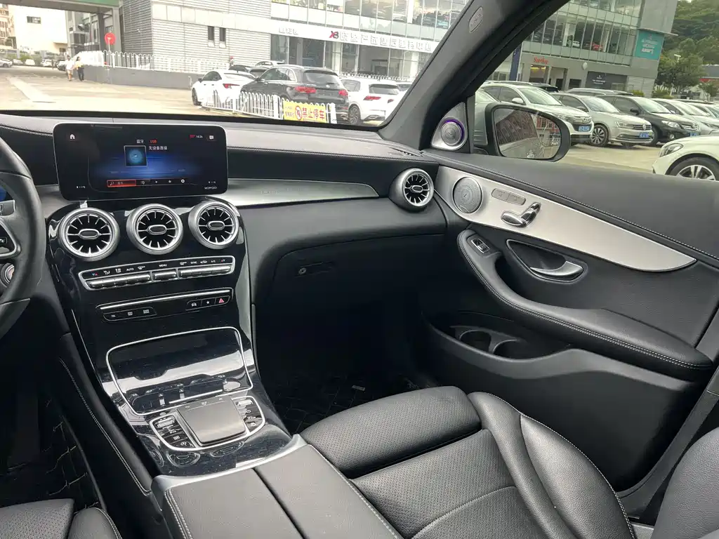 Mercedes-Benz GLC 2021 — фото 15