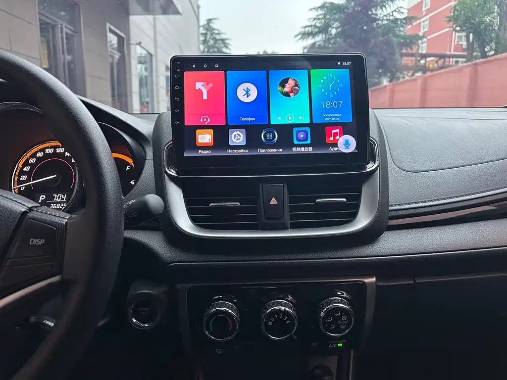 Toyota Yaris L 2022 — фото 11