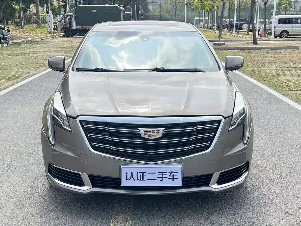 Cadillac XTS 2018 — фото 2