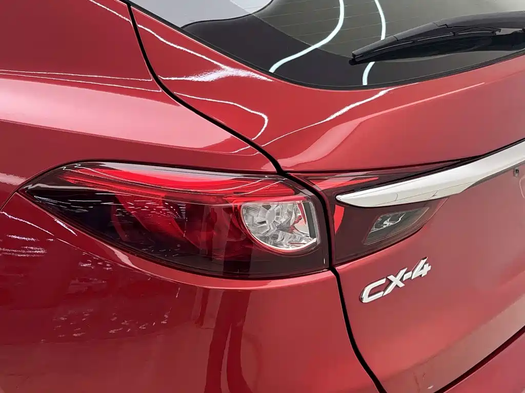 Mazda CX-4 2019 — фото 7