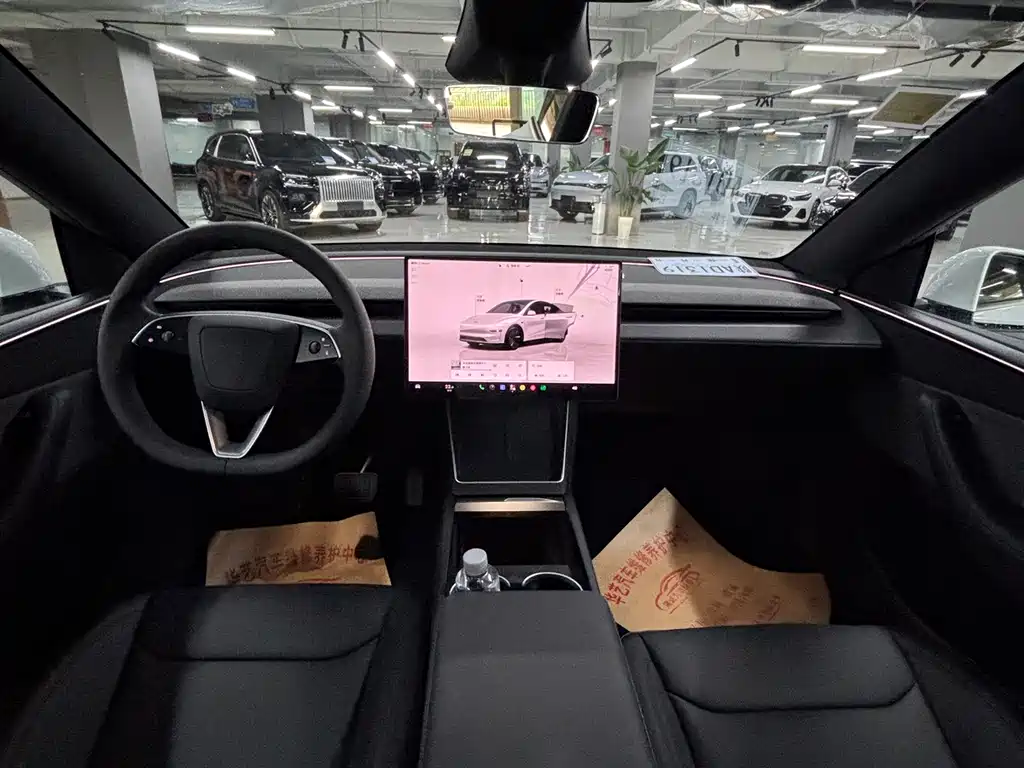 Tesla Model Y 2026