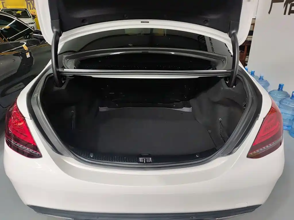 Mercedes-Benz C-Class 2021 — фото 15
