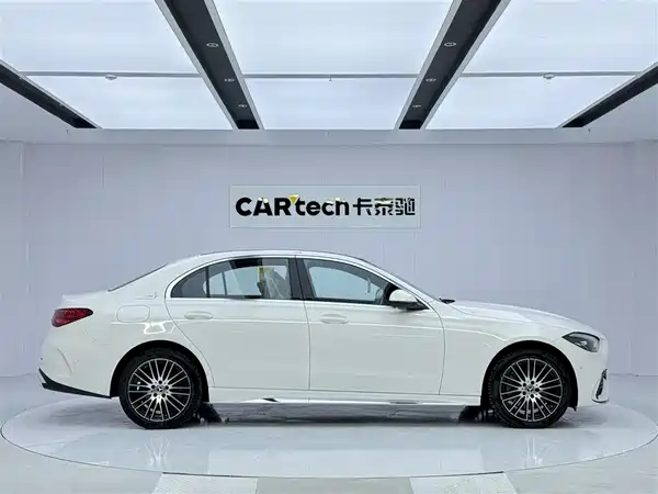 Mercedes-Benz C-Class 2025