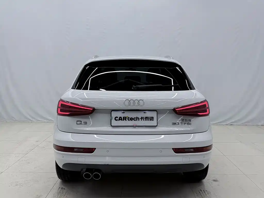Audi Q3 2018 — фото 16