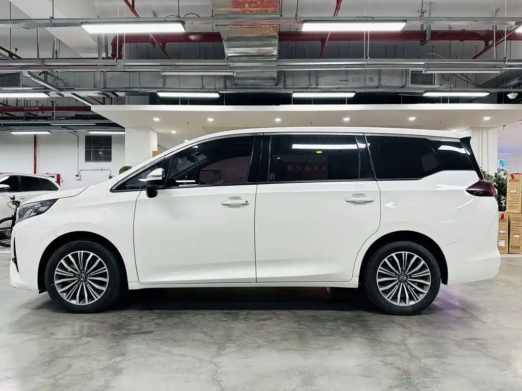 GAC Motor Trumpchi M6 2021 — фото 3