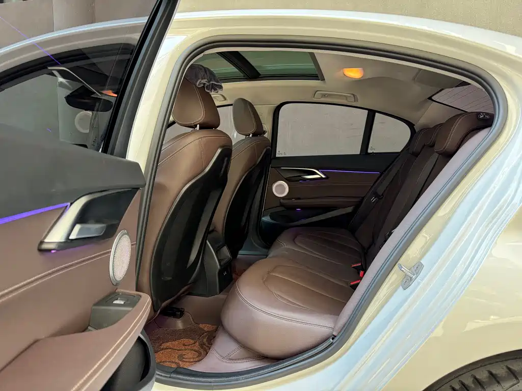 BMW 1 Series 2023