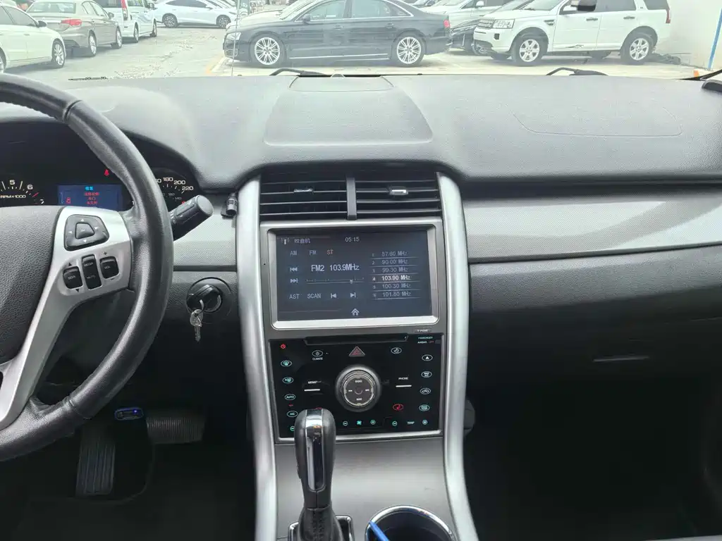 Ford Edge 2013 — фото 12