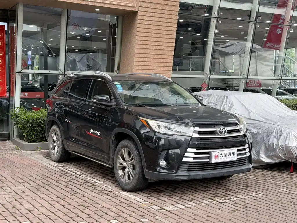 Toyota Highlander 2018 — фото 3