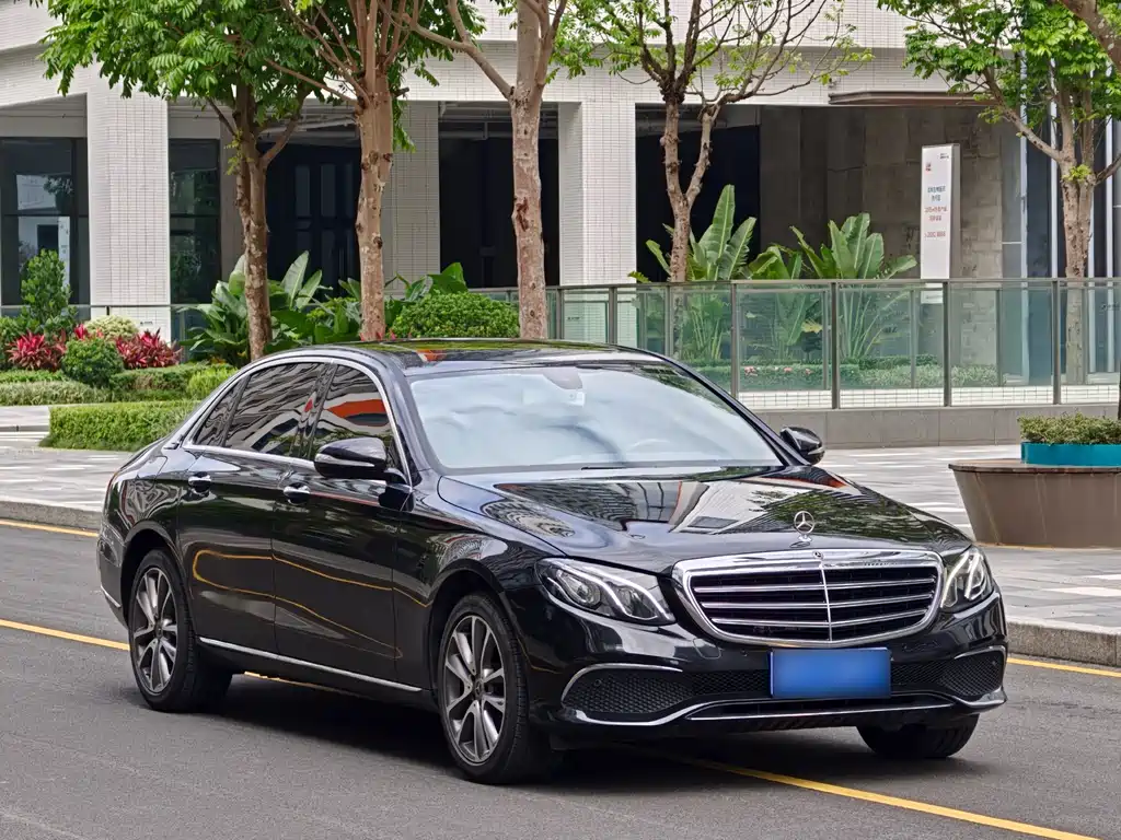 Mercedes-Benz E-Class 2018 — фото 3