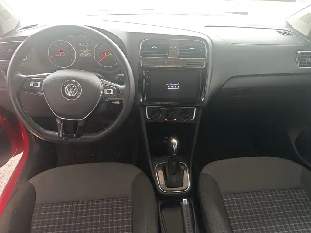 Volkswagen Polo 2018 — фото 10