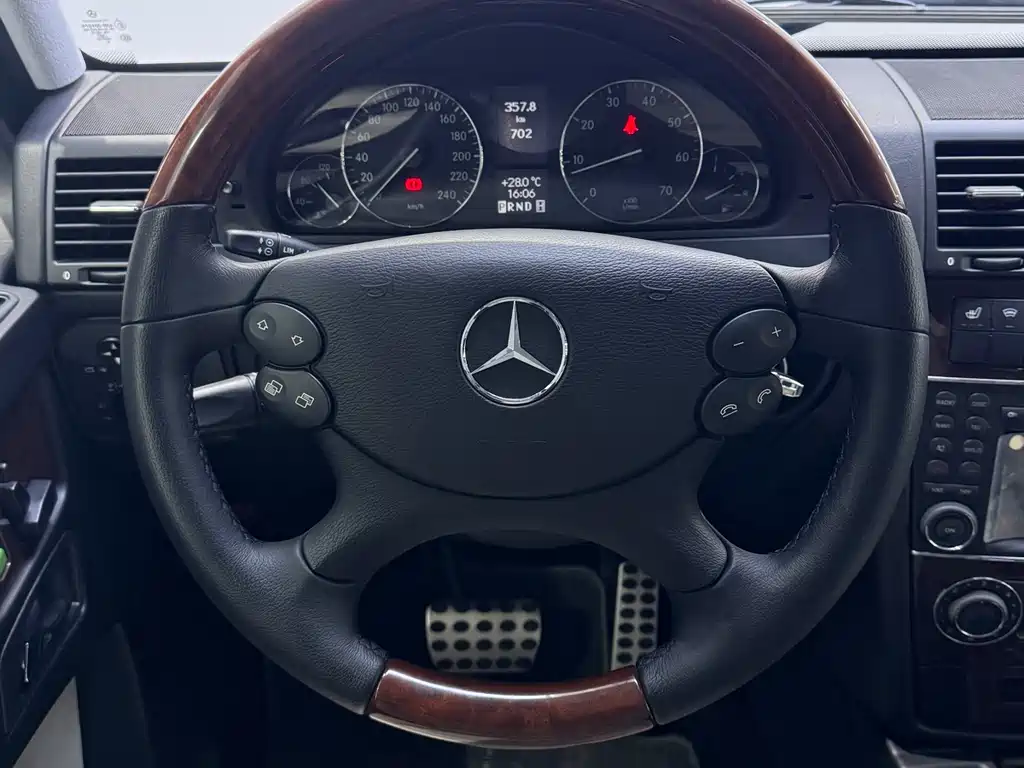 Mercedes-Benz G-Class 2010 — фото 15