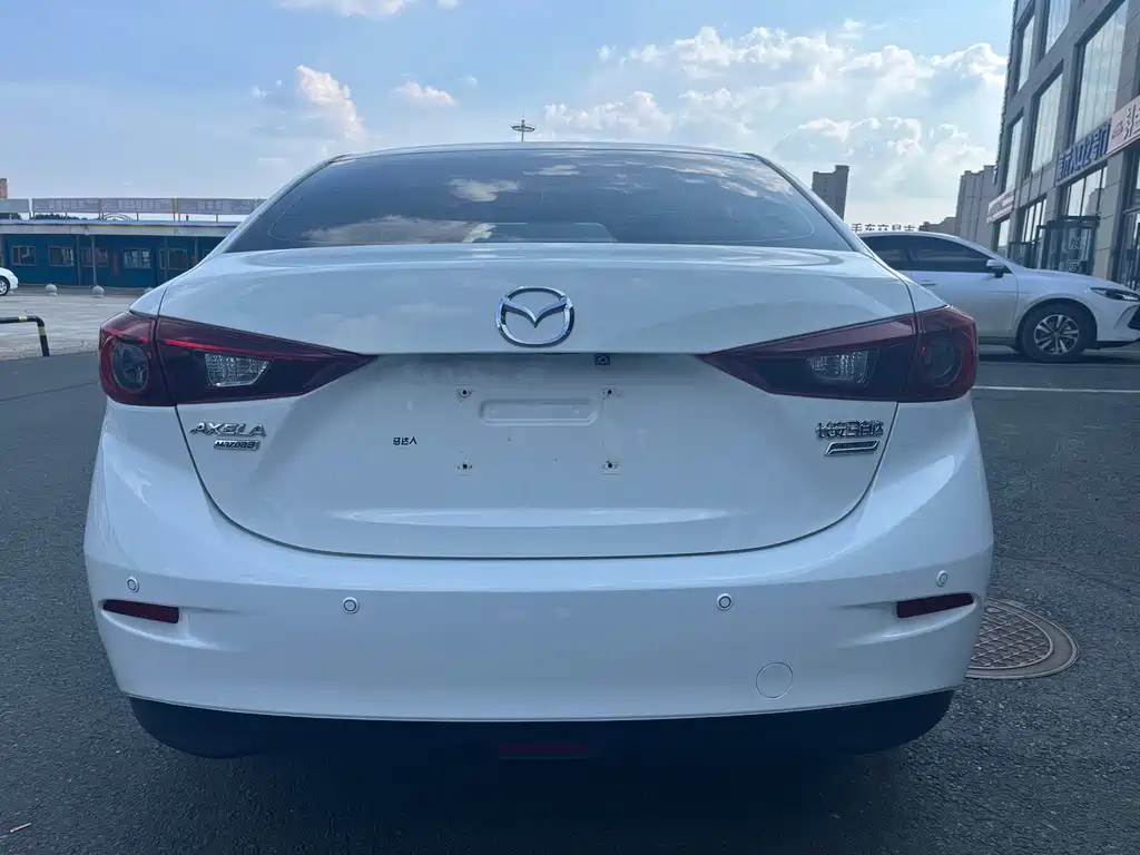 Mazda 3 Axela 2016