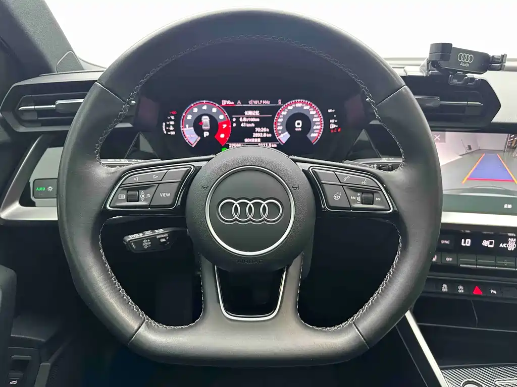 Audi A3 2023 — фото 17
