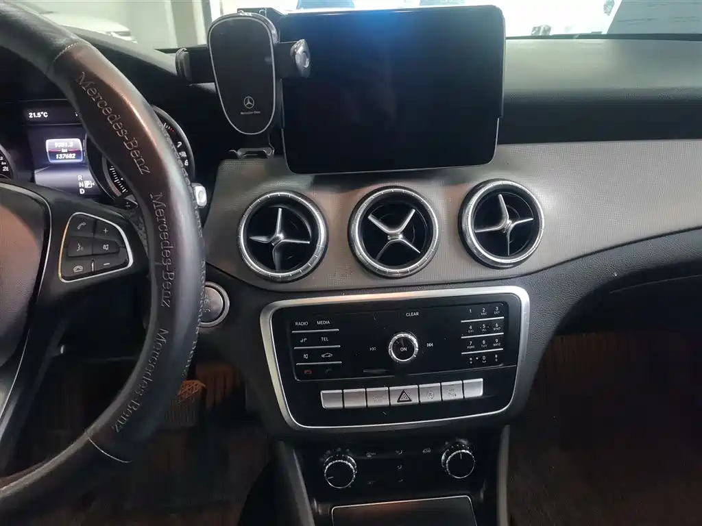 Mercedes-Benz CLA 2018 — фото 13