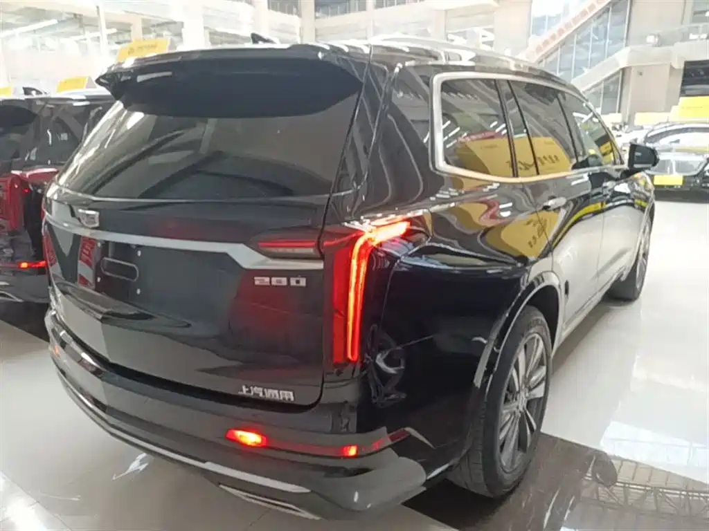 Cadillac XT6 2020 — фото 7