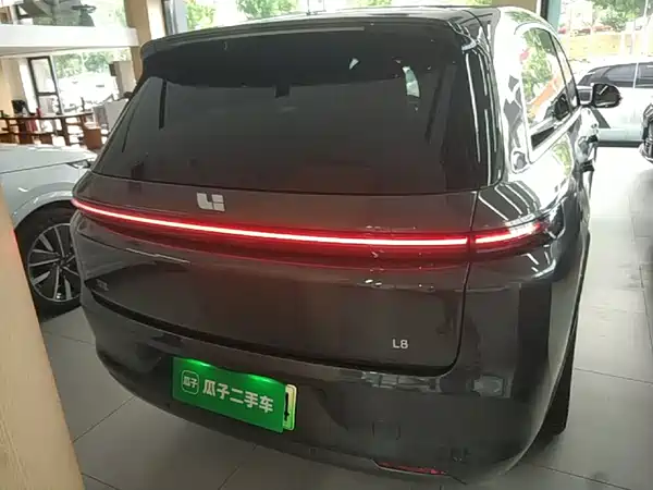Li Auto L8 2025